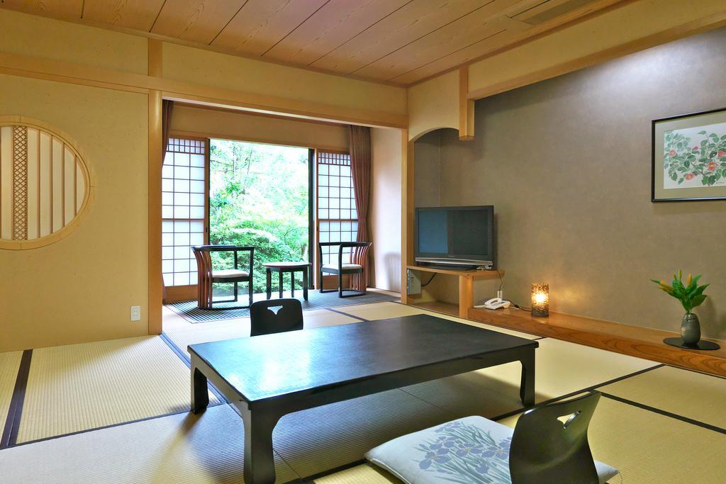 Yuraku Hotel Awara Номер фото