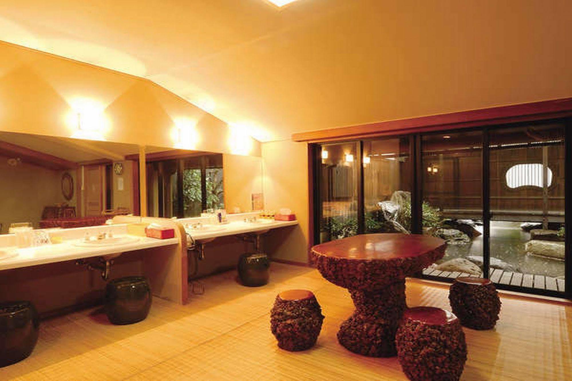 Yuraku Hotel Awara Экстерьер фото